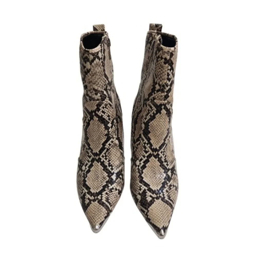 ⬇️Winnie Harlow x Steve Madden Tina Snakeskin Stiletto Boots - Picture 2 of 14